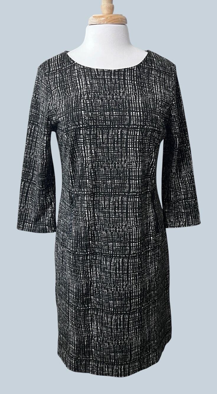 Talbots Dress Womens 10P Black Gray Abstract Knee Length Heavy Weight Ponte Knit